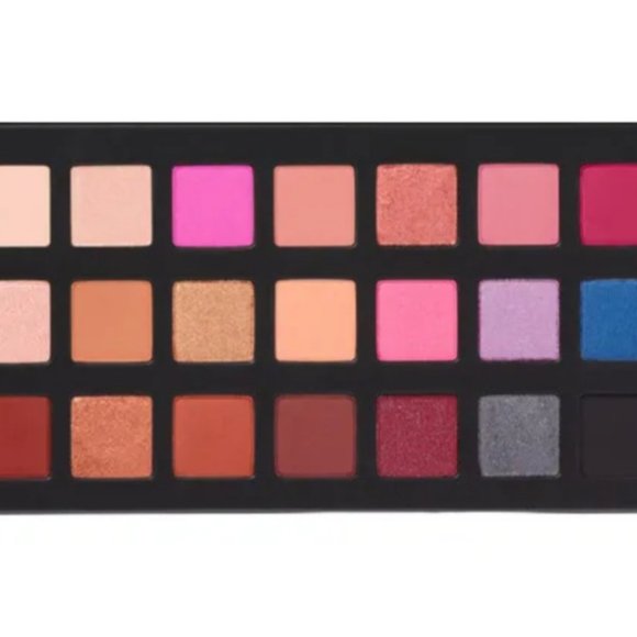 KYLIE COSMETICS SIPPING PRETTY PALETTE $55 - Picture 3 of 7